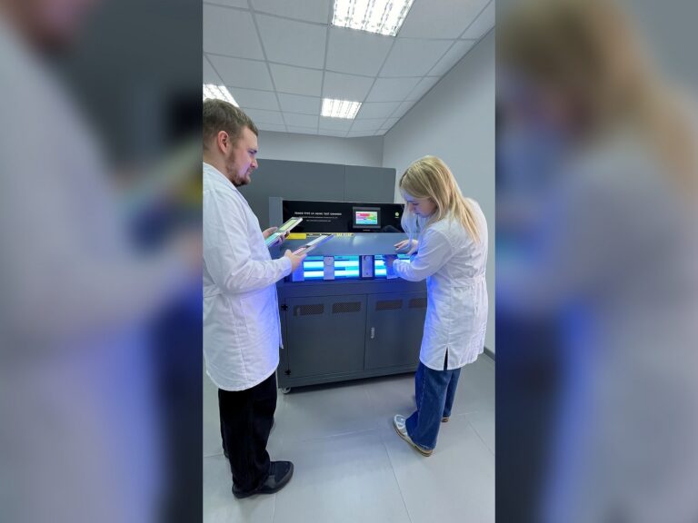 Работа с УФ-камерой ускоренного старения покрытий